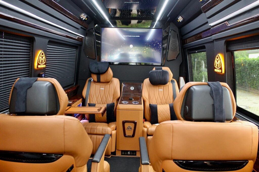 Private transfer from Haarlem to Amsterdam Airport Schiphol luxury vehicle